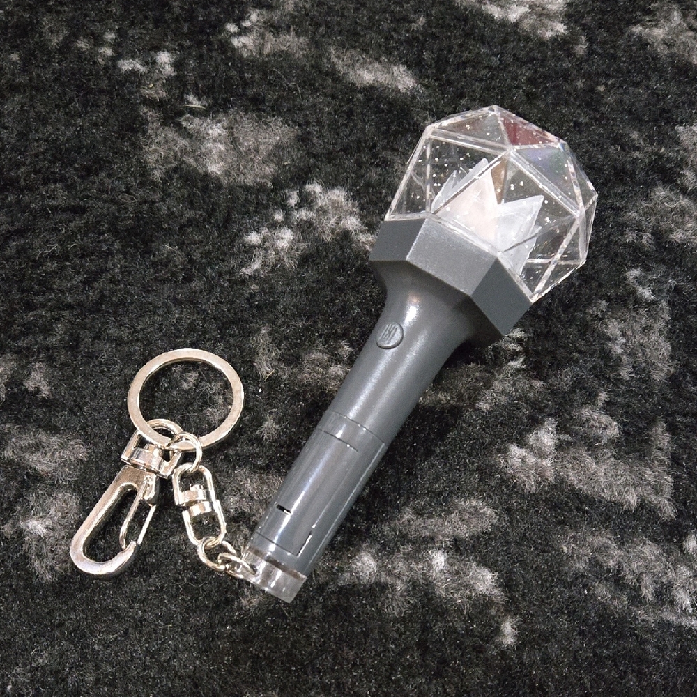 Monsta X Mini Fanlight Lightstick Keychain